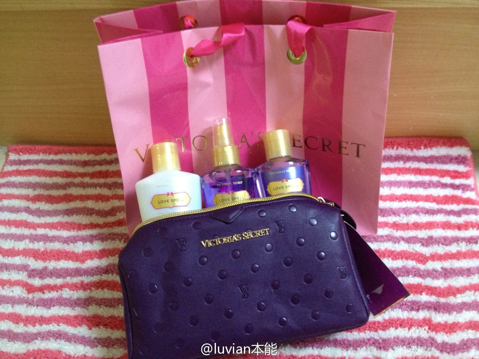 秀人美媛馆女郎luvian本能 微博相册集锦